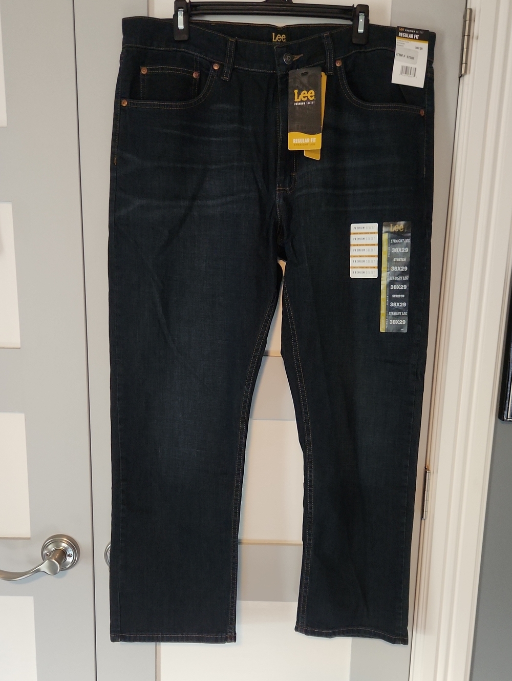 Lee Men's Regular Fit Straight Leg Jeans in Dark Blue Denim